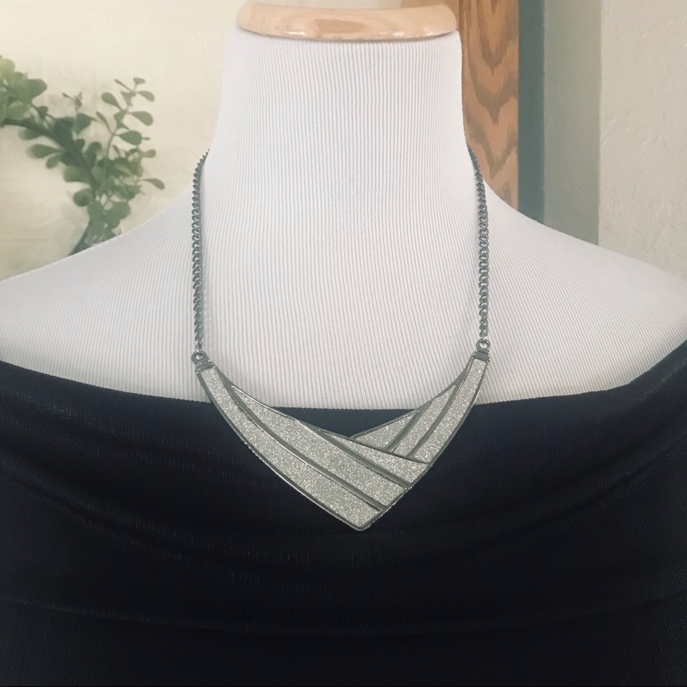 NWT Charming Charlie’s Art Deco Necklace